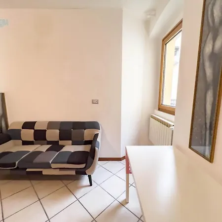 San Maurizio 9 Tirabora Short Rent Lejlighed Trieste