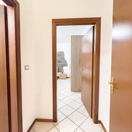 San Maurizio 9 Tirabora Short Rent Daire *