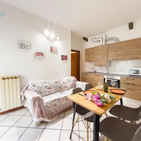 Lejlighed San Maurizio 9 Tirabora Short Rent *