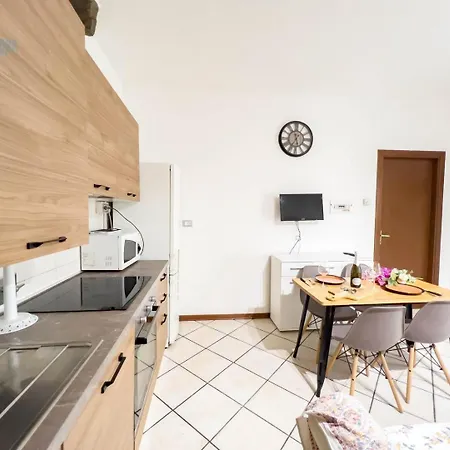 Lejlighed San Maurizio 9 Tirabora Short Rent *