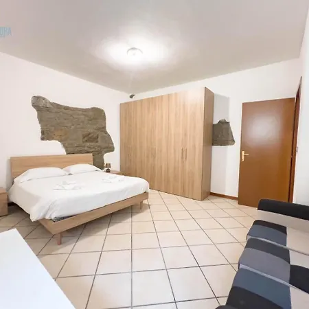 San Maurizio 9 Tirabora Short Rent Daire