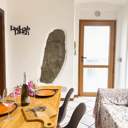 San Maurizio 9 Tirabora Short Rent