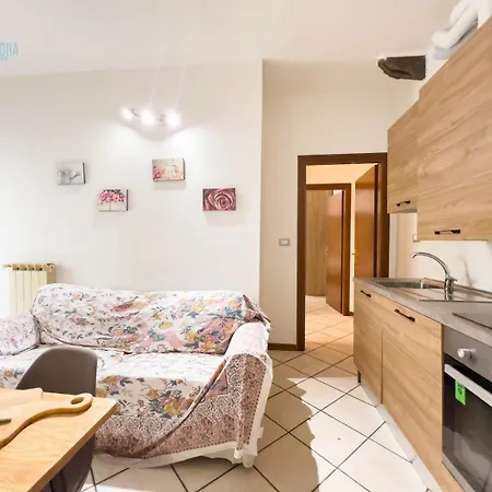 Lejlighed San Maurizio 9 Tirabora Short Rent *